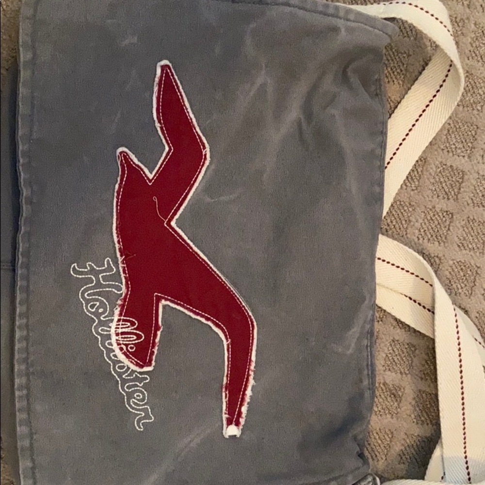 hollister messenger bag grey